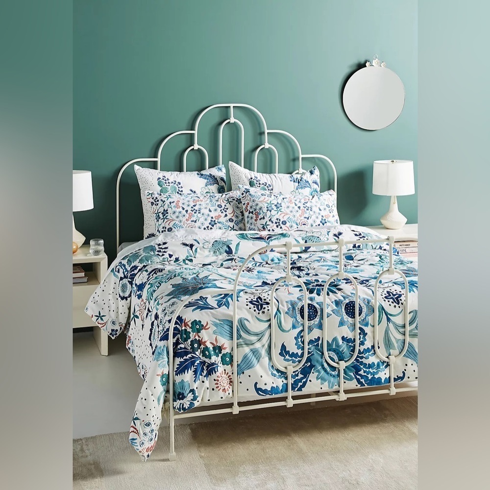 Anthropologie Velvet Hollyhock Quilt Queen with shams  NWT